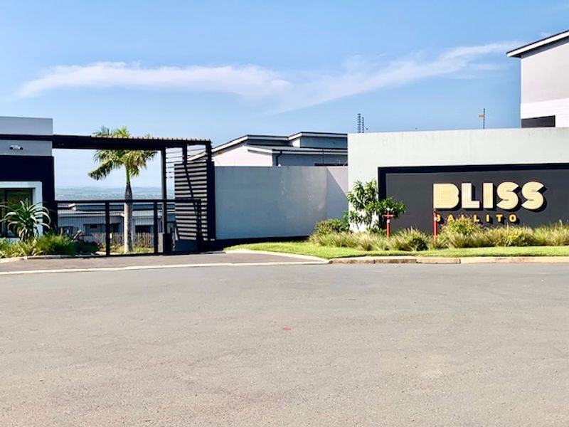 SORT AFTER COMPLEX, IN NORTHPOINT FULLY FURNSHED - Photo 4