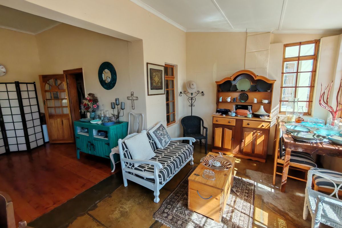 Charming Karoo Cape-Dutch Home in Cradock for Sale - Photo 3