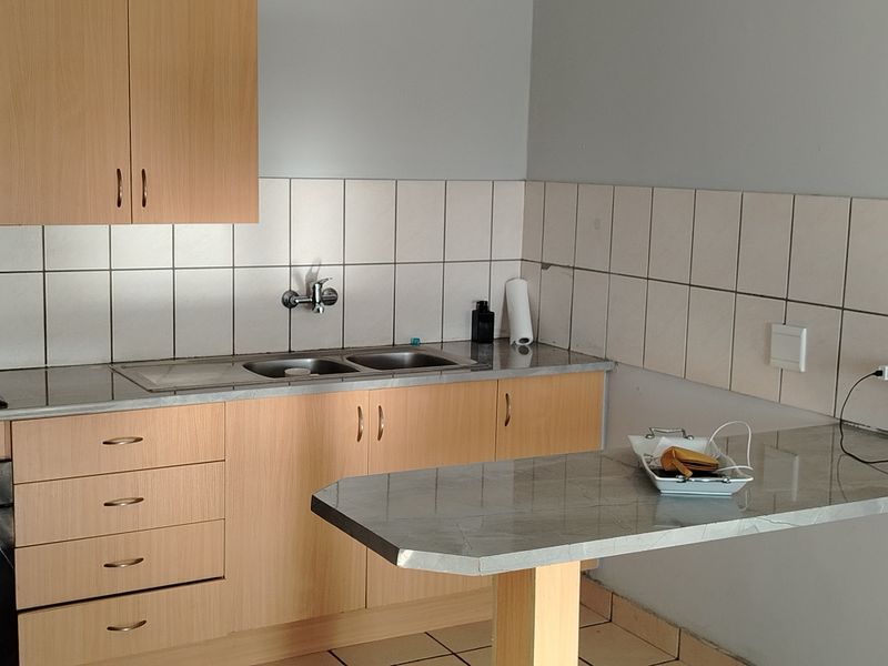 Flat Rental Monthly In Brakpan - Photo 2