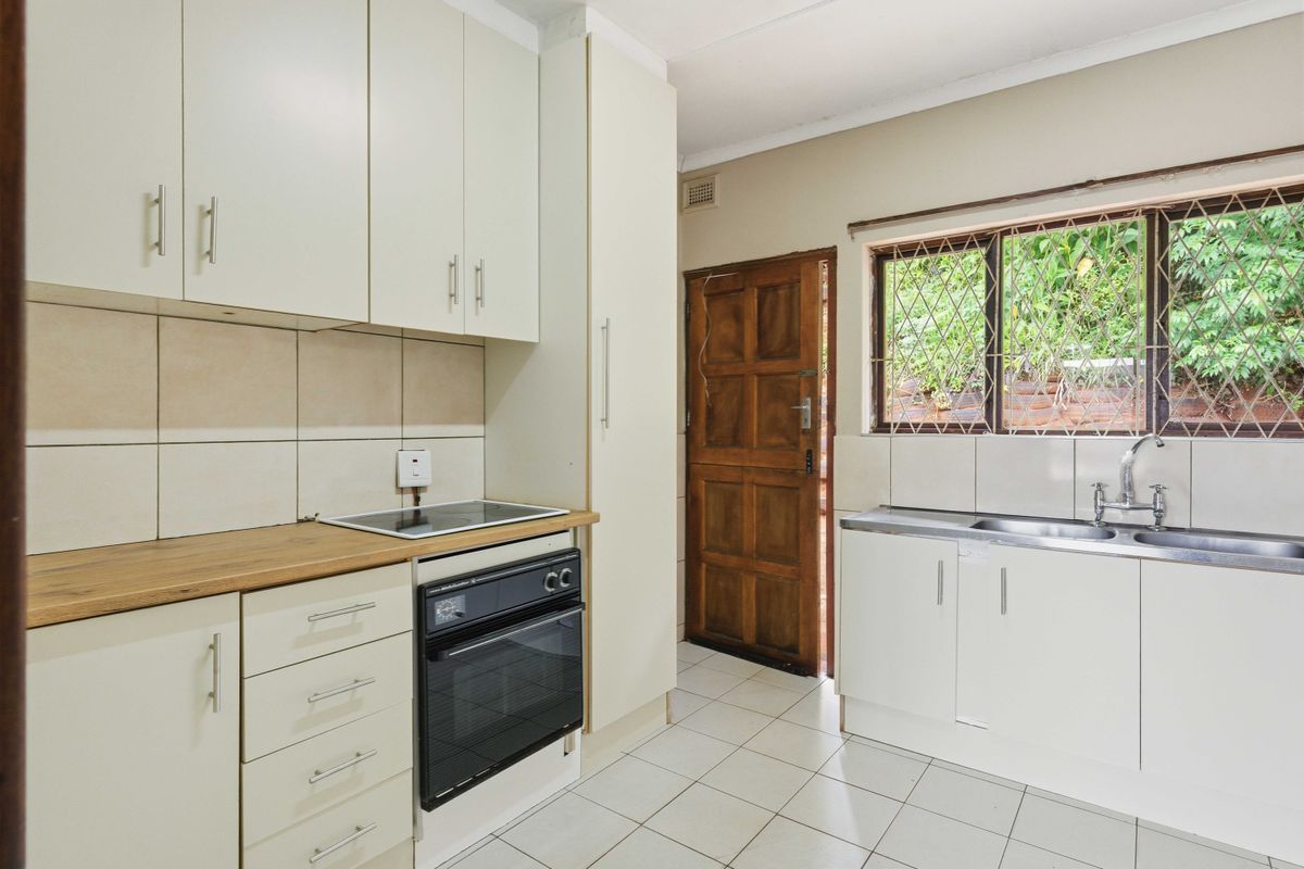 Neat 3 Bedroom Home for Sale – Isipingo Rail (Malabar Hill) - Photo 5