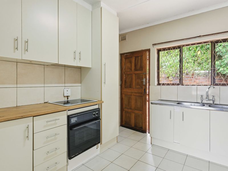 Neat 3 Bedroom Home for Sale – Isipingo Rail (Malabar Hill) - Photo 5