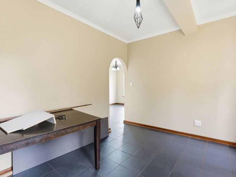 Neat 3 Bedroom Home for Sale – Isipingo Rail (Malabar Hill) - Photo 10