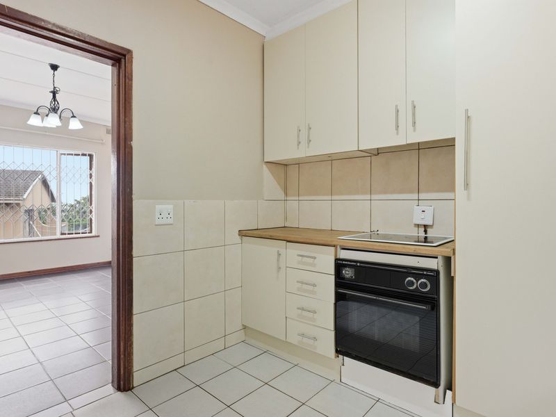 Neat 3 Bedroom Home for Sale – Isipingo Rail (Malabar Hill) - Photo 6