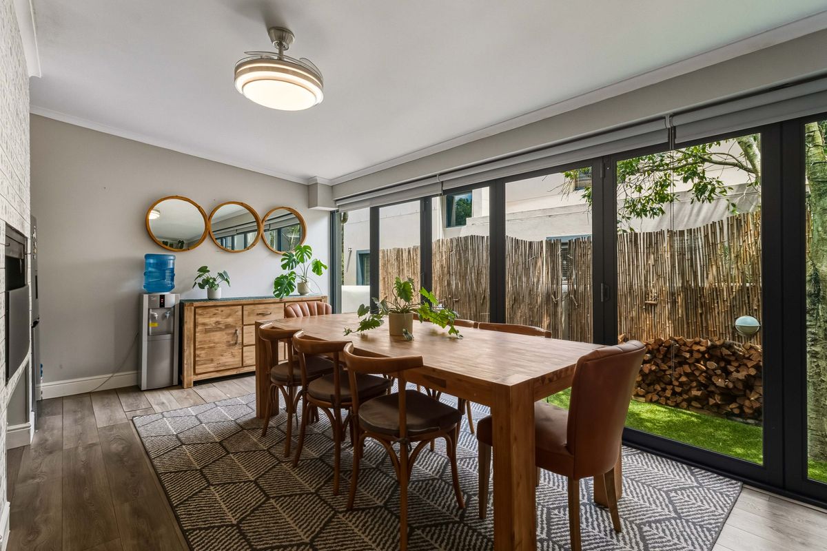 Somerset West Living Perfected! - Photo 4