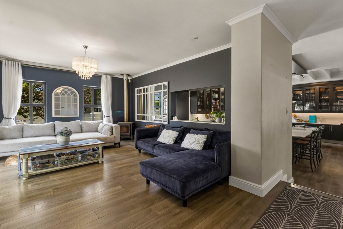 Somerset West Living Perfected! - Photo 5