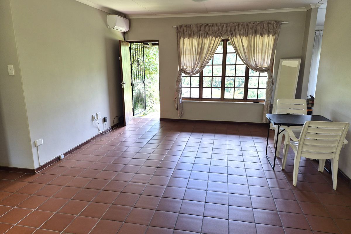 Two Bedroom home in Waltdorf - Photo 2