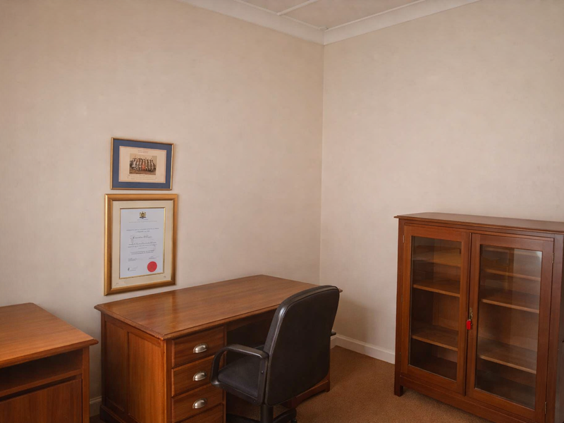 Charming 3-Bedroom Home for Sale in Florida Lake, Roodepoort - Photo 9