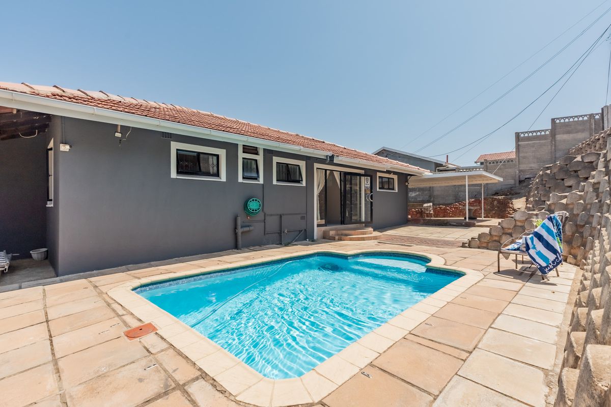 Modern Family Home For Sale in Brighton Beach – Hops Away from Glenardle Primary! - Photo 4