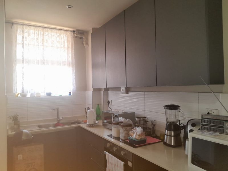 Neat  Apartment - Photo 6