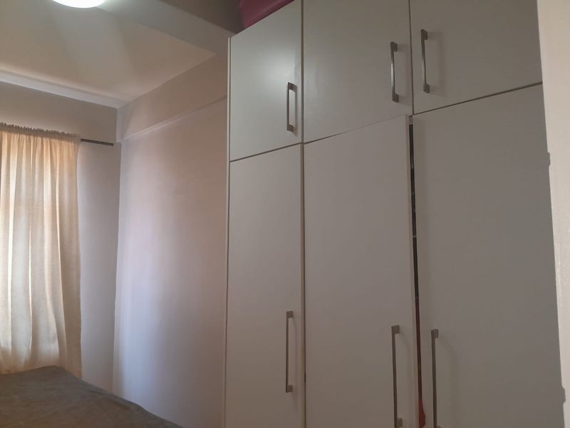 Neat  Apartment - Photo 10