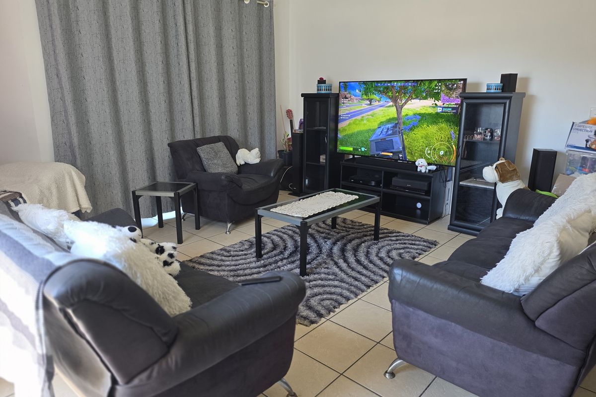 Neat Corner Unit with Large Garden in De Oude Arena - Photo 3