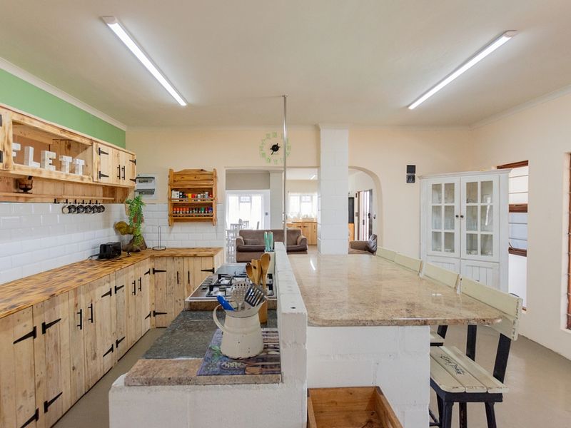 Country Estate Living with Exceptional Space and Privacy - Photo 7