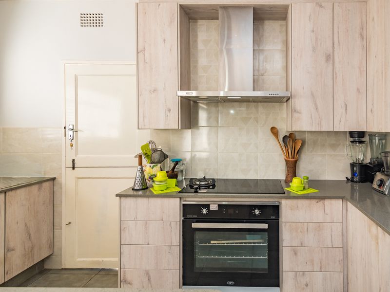 Spacious, Pristine Family Home in Prime Helderkruin Location - Photo 5