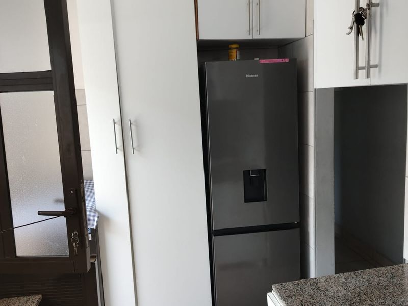 Perfect starter home for sale - Photo 9