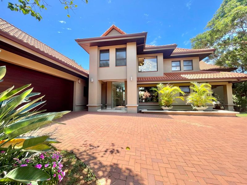 Expansive Family Home - Photo 6