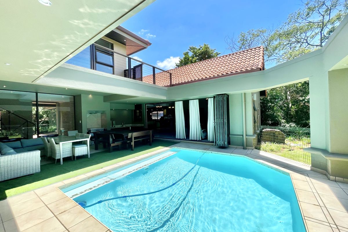 Expansive Family Home - Photo 2