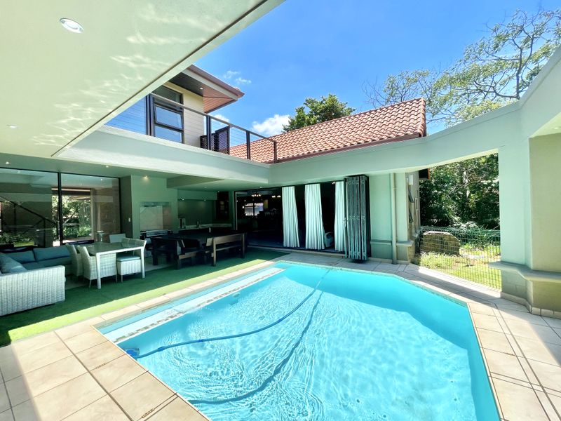 Expansive Family Home - Photo 2