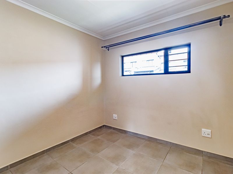 2 Bed 2 Bath Modern Unit on 2nd Floor - Photo 10