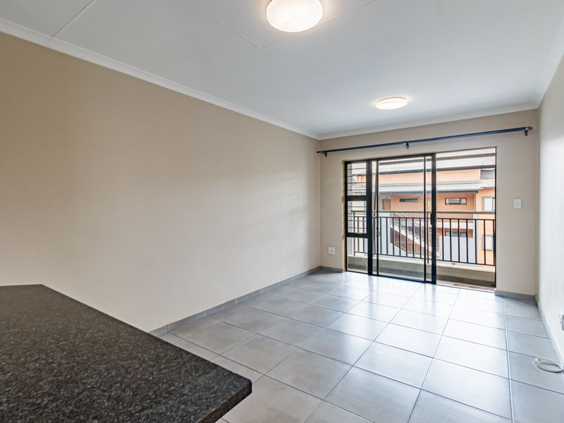 2 Bed 2 Bath Modern Unit on 2nd Floor - Photo 8