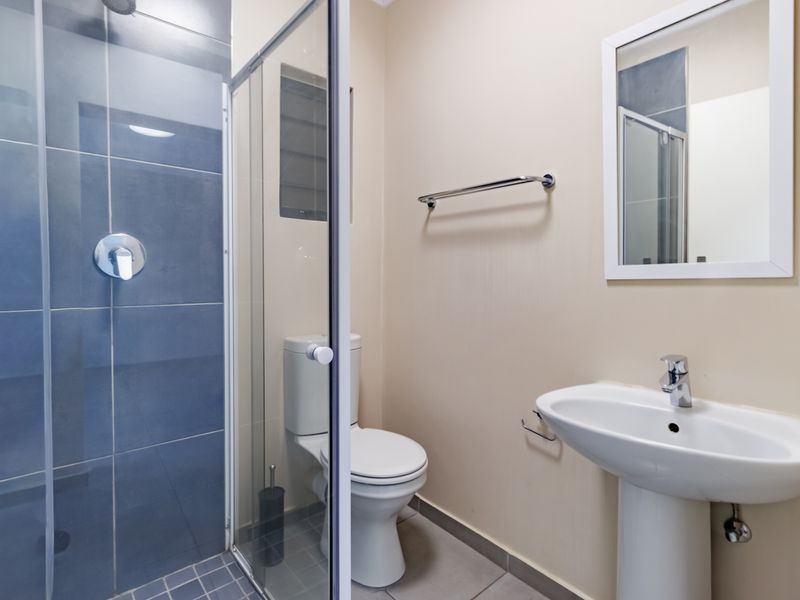 2 Bed 2 Bath Modern Unit on 2nd Floor - Photo 7