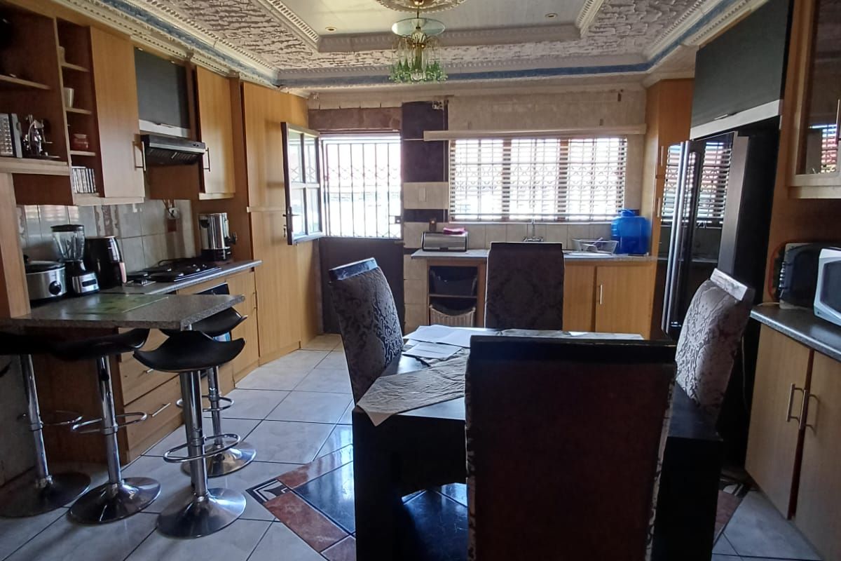 3 Bed House for Sale in Aloevale - Photo 3