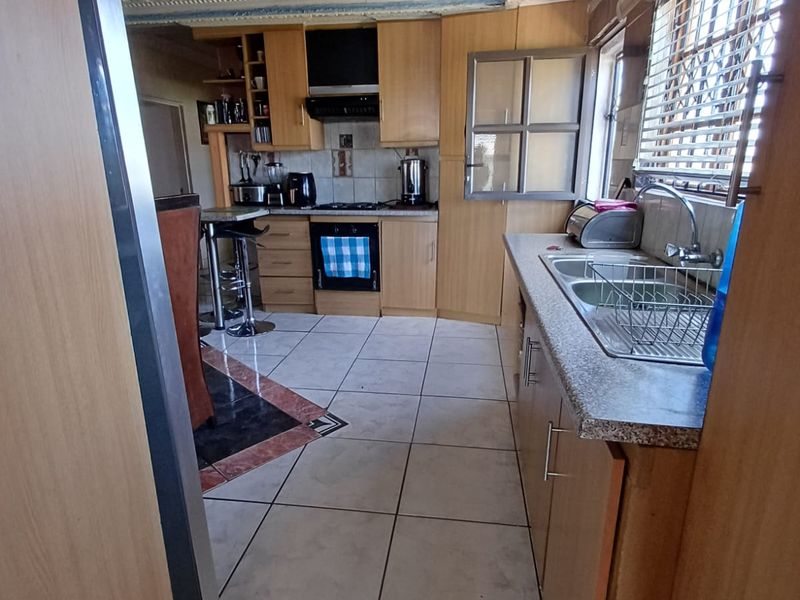 3 Bed House for Sale in Aloevale - Photo 6