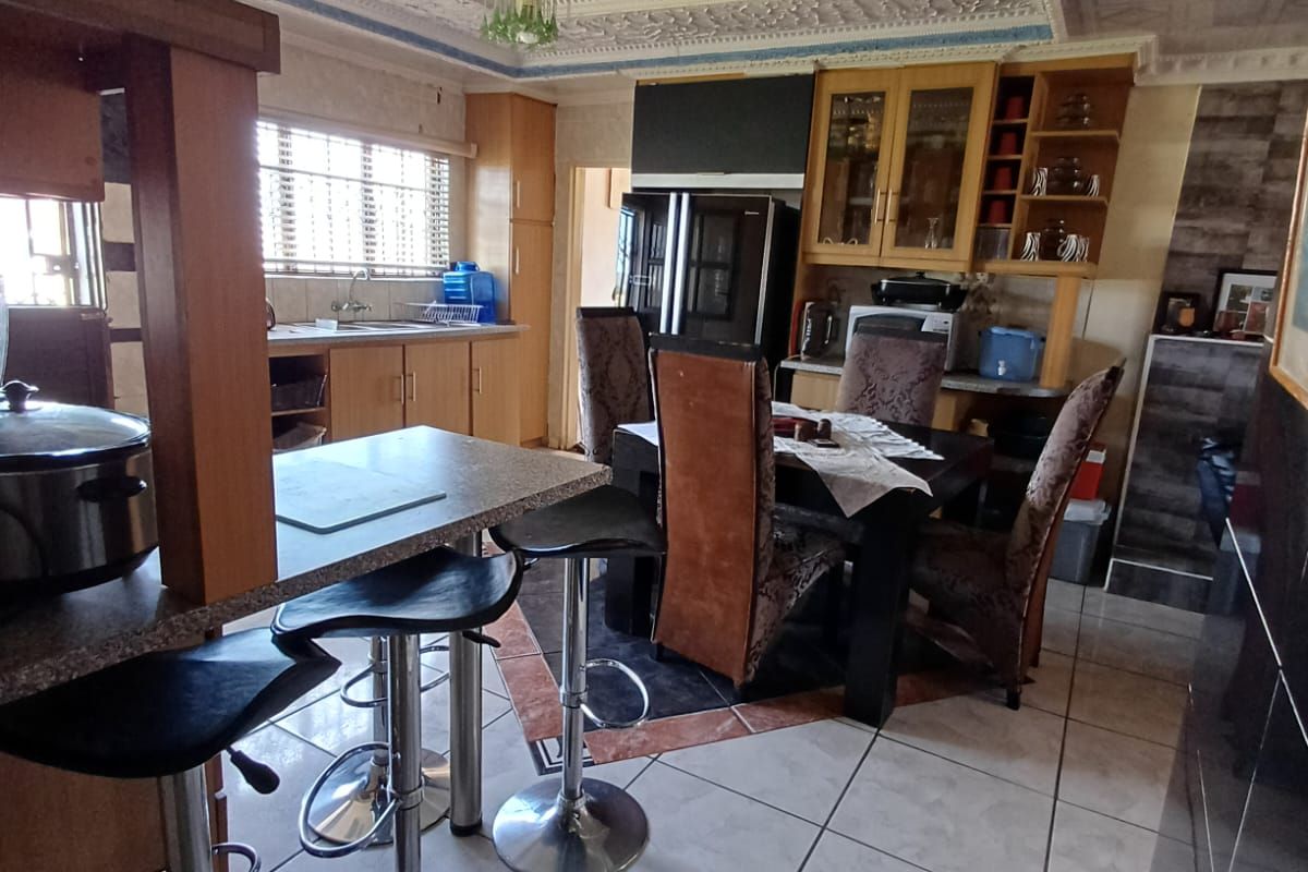 3 Bed House for Sale in Aloevale - Photo 2