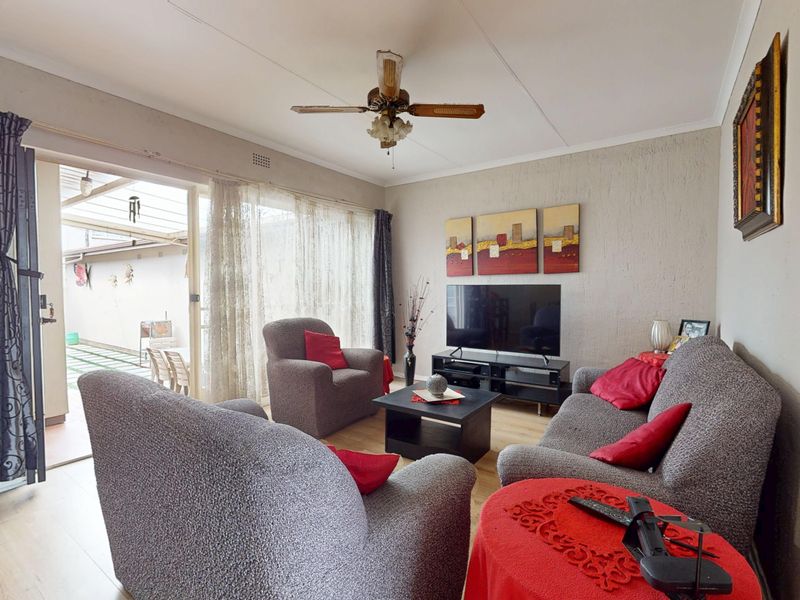 Neat 3-Bedroom Simplex in Secure Lentehof Complex – Pet Friendly! - Photo 5