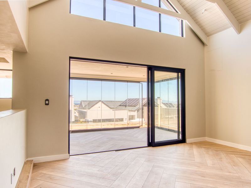 Modern New-Build in Mzuri Estate, Somerset West - Photo 5