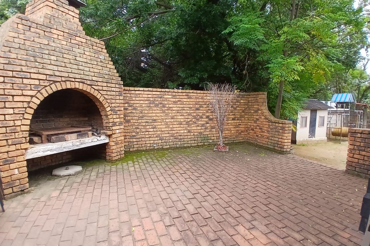 Three properties at one address - Photo 4