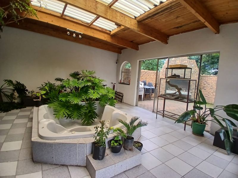 Three properties at one address - Photo 6