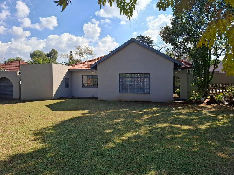 Three properties at one address - Photo 1