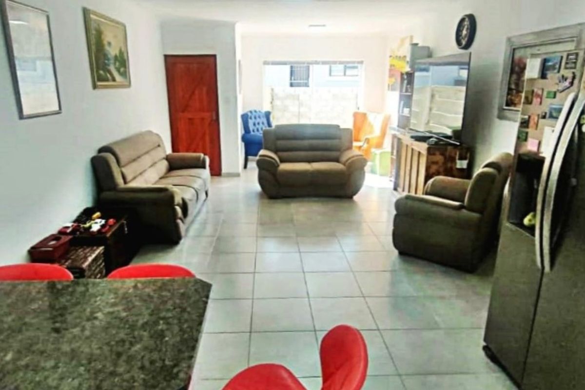 Modern Family Home in Fountains Estate, Jeffreys Bay - Photo 5