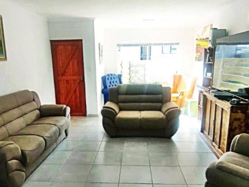 Modern Family Home in Fountains Estate, Jeffreys Bay - Photo 3