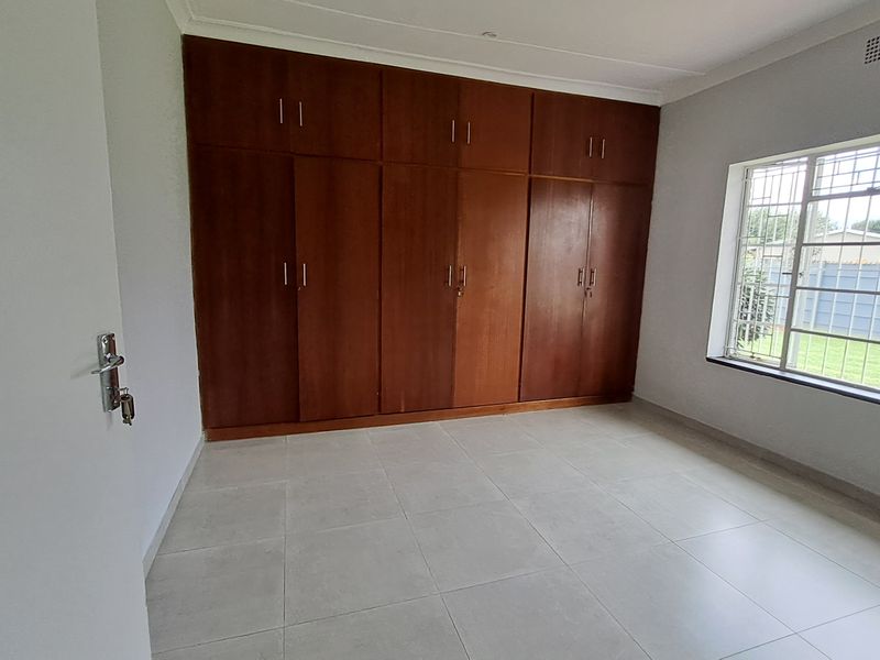 Stylishly Refurbished Family Home in Prime Heidelberg Central - Photo 10