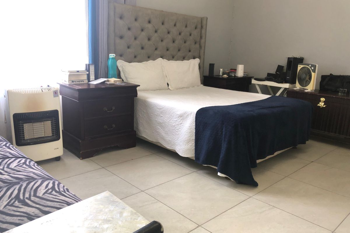 3 bedroom home with Garage and granny flat - Photo 3