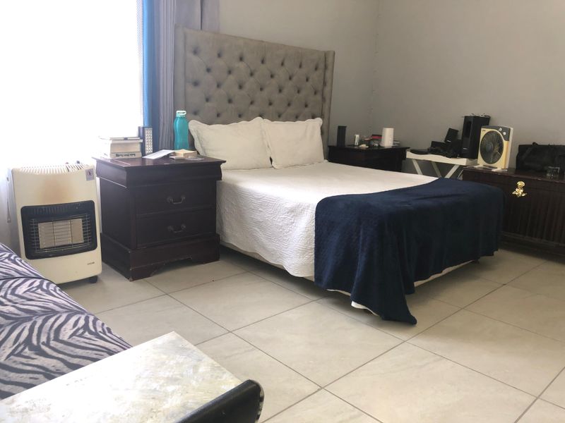 3 bedroom home with Garage and granny flat - Photo 3