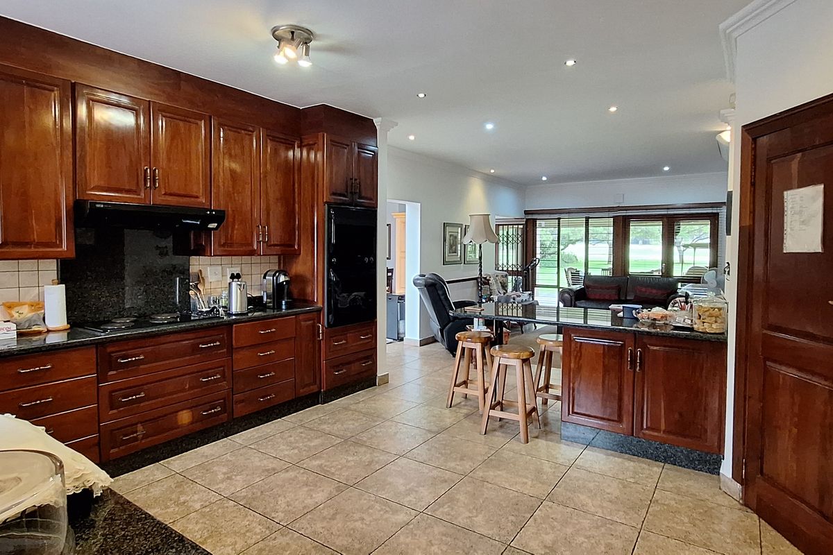 Elegant Golf Estate Living!! - Photo 5