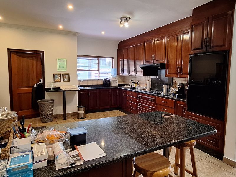 Elegant Golf Estate Living!! - Photo 6