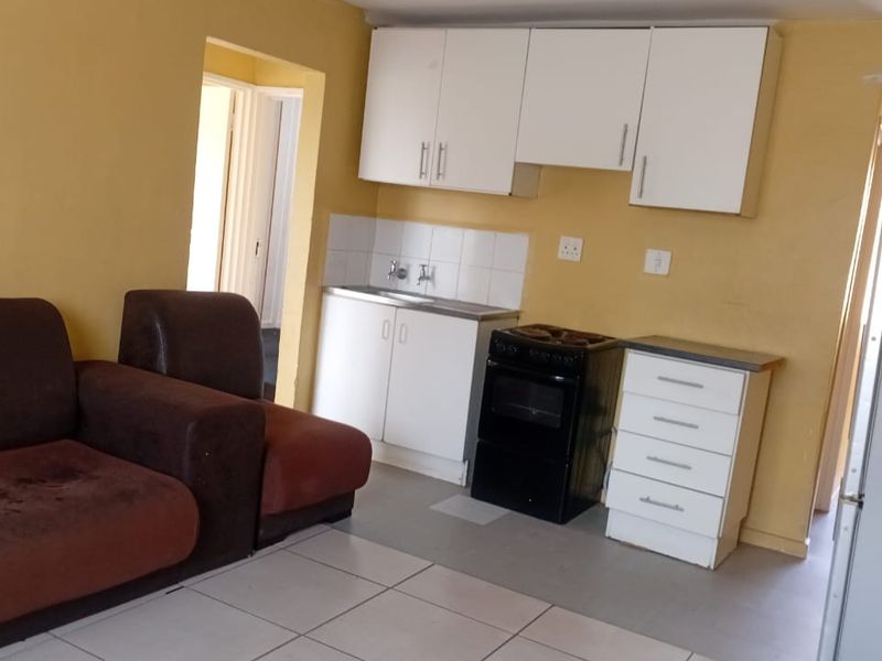 "Modern and Spacious Family Home for Sale in Amalinda Sohco Flats - Photo 4