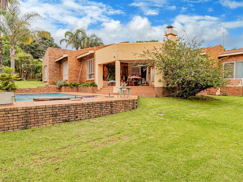 Beautiful Family home looking for new loving family - Photo 4