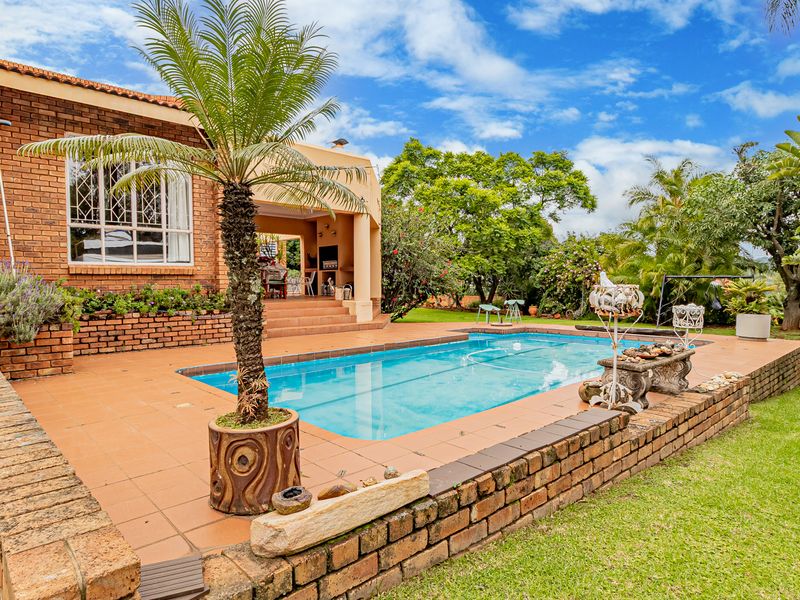 Beautiful Family home looking for new loving family - Photo 2