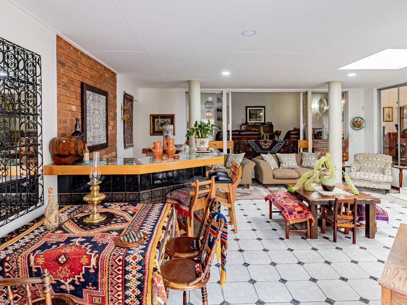 Beautiful Family home looking for new loving family - Photo 6