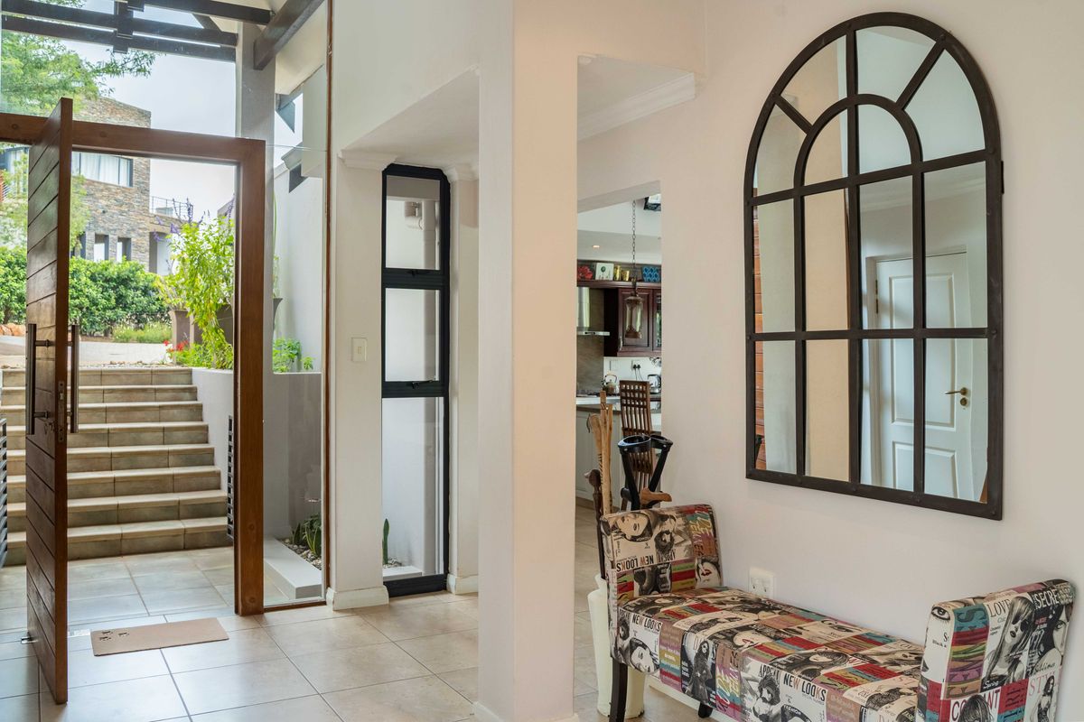 Single Storey Living with amazing Views - Photo 4