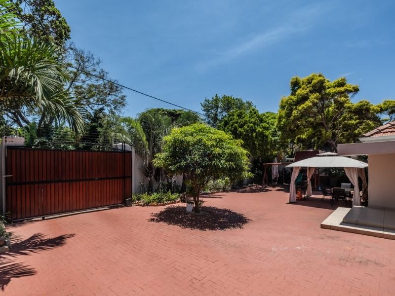 Free Standing Family Home on Level Land in Prime Durban North. - Photo 4