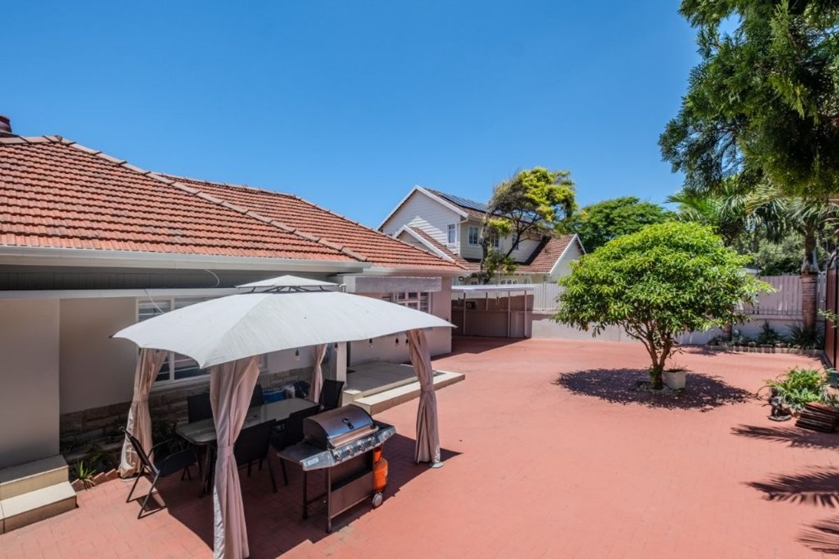 Free Standing Family Home on Level Land in Prime Durban North. - Photo 5