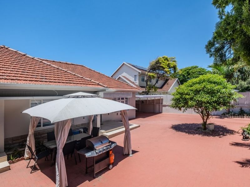 Free Standing Family Home on Level Land in Prime Durban North. - Photo 5