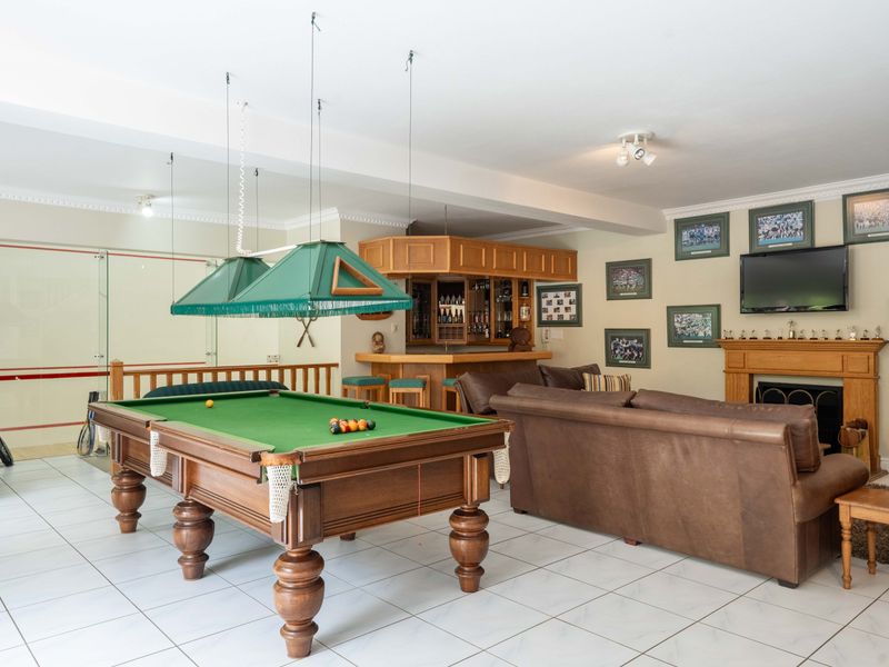 Elite Complex Home and Cottage in Golf Course Blue Zone - Photo 10