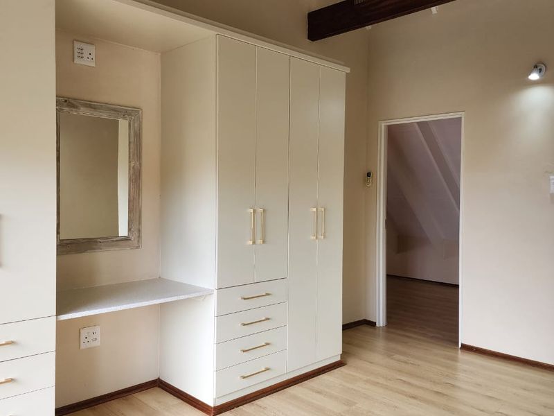 Luxury Townhouse in Wapadrand, Pretoria - Photo 9