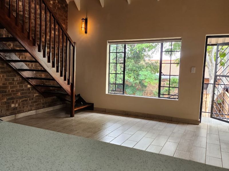 Luxury Townhouse in Wapadrand, Pretoria - Photo 8